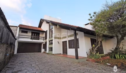Casa para Venda - 320m², 4 dormitórios, sendo 1 suites, 3 vagas - Cavalhada