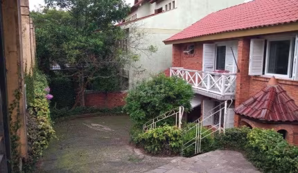 Casa para Venda - 256.87m², 3 dormitórios, sendo 1 suites, 2 vagas - Teresópolis