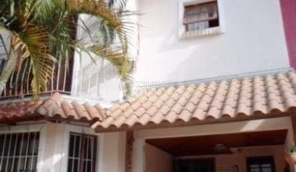 Casa Condominio para Venda - 162m², 3 dormitórios, sendo 1 suites, 2 vagas - Guarujá