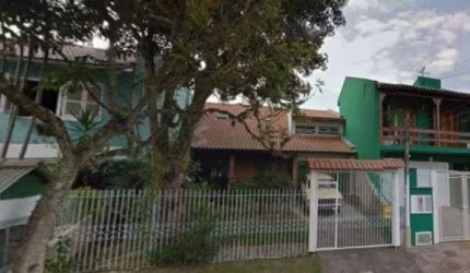 Casa para Venda - 300m², 3 dormitórios, sendo 1 suites, 2 vagas - Jardim Verde