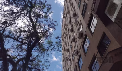 Ótimo apartamento 01 dormitórios com 53,50 m² - com churRasqueira no CENTRO HISTÓRICO