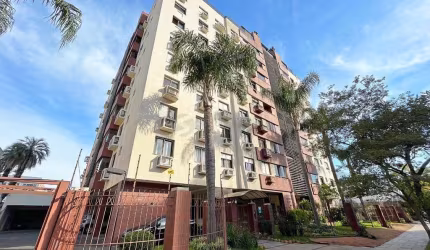 Apartamento de três dormitórios, suíte e uma vaga de garagem no bairro Menino Deus em Porto Alegre.