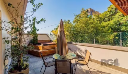 Excelente cobertura de 182m² com 3 dormitórios e 2 vagas.