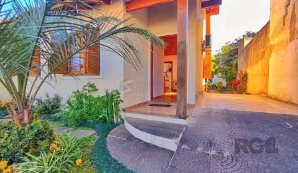 Casa de 3 dormitórios, bairro São Sebastião