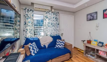 Casa em condomínio com 79m² - 2 dormitórios, 1 suíte, 1 vaga no bairro Morro Santana