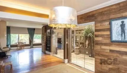 Excelente casa de 220m² com 3 dormitórios no bairro Tristeza.