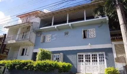 Casa Condominio para Venda - 235m², 3 dormitórios, sendo 1 suites, 2 vagas - Guarujá