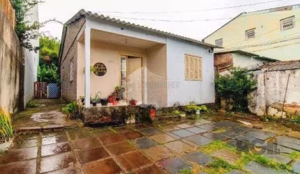 Casa 02 dormitórios na Rua do Banco Inglês, Santa Tereza