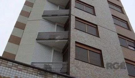Excelente cobertura com 4 vagas no Centro de Novo Hamburgo