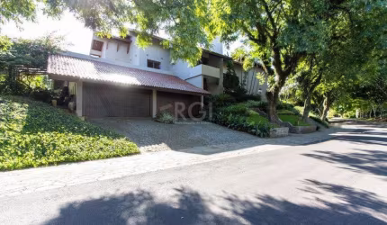 Casa em Condomínio em Cavalhada