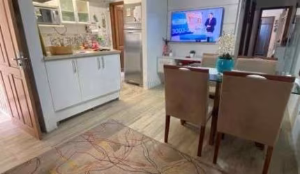 Casa em Porto Alegre, no bairro Hípica, com 2 dormitório(s), e 2 banheiros, à venda.