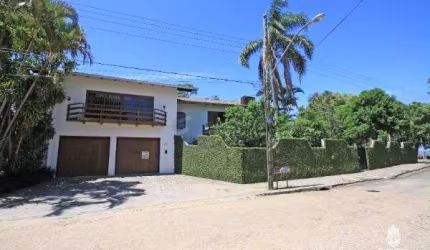 Casa para Venda - 200m², 3 dormitórios, sendo 1 suites, 4 vagas - Ipanema