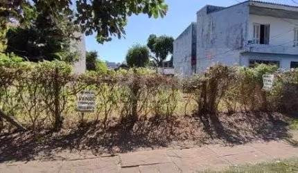 Terreno em Porto Alegre, no bairro Tristeza, à venda.