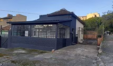 Terreno em Porto Alegre, no bairro Tristeza, à venda.