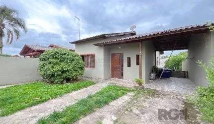 Casa em Porto Alegre, no bairro Lageado, com 3 dormitório(s), e 3 banheiros, à venda.