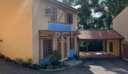 Casa 2 dormitórios, vaga de garagem, Bairro Piá