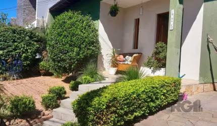 Casa 3 dormitórios, 1 suíte, vaga de garagem, Bairro Parque da Matriz