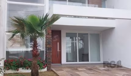 Casa 2 dormitórios, 1 suíte, 4 vagas, Bairro Central Park