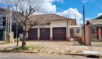 Casa com loja na frente a venda no Bairro Anchieta