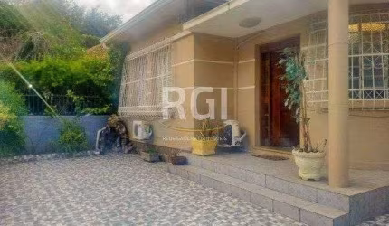 Casa para Venda - 119m², 3 dormitórios, sendo 1 suites, 2 vagas - Azenha