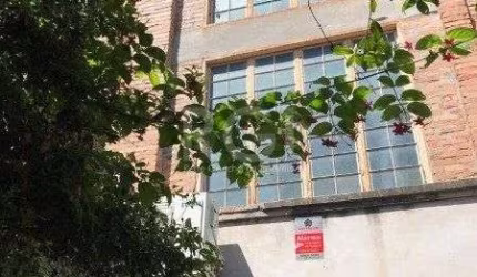 Edifício Comercial em Azenha