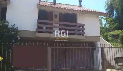 Casa para Venda - 251.01m², 3 dormitórios, sendo 2 suites, 3 vagas - Jardim Lindóia