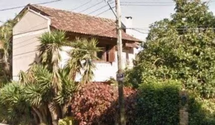 Casa para Venda - 350m², 3 dormitórios, sendo 1 suites, 6 vagas - Tristeza