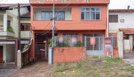 Casa para Venda - 220m², 3 dormitórios, sendo 2 suites, 2 vagas - Coronel Aparício Borges