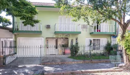Casa para Venda - 280m², 3 dormitórios, sendo 1 suites, 2 vagas - Nonoai