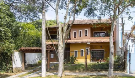 Casa para Venda - 300m², 3 dormitórios, sendo 1 suites, 4 vagas - Nonoai