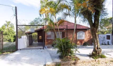 Casa para Venda - 200m², 3 dormitórios, 2 vagas - Cavalhada