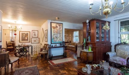 Casa para Venda - 192m², 4 dormitórios, sendo 3 suites, 4 vagas - Tristeza