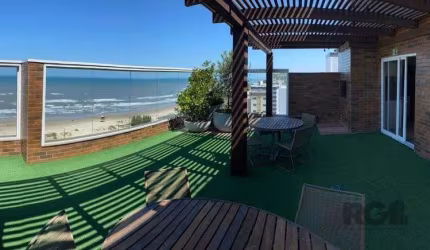 Apartamento @ dormitório a uma quadra do mar