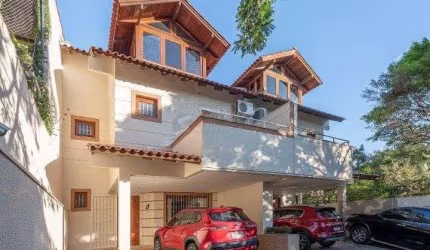 Casa em Condomínio em Tristeza