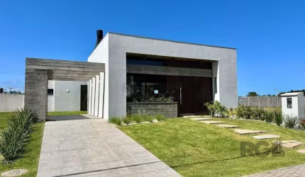 Casa em Condomínio em Arroio Teixeira