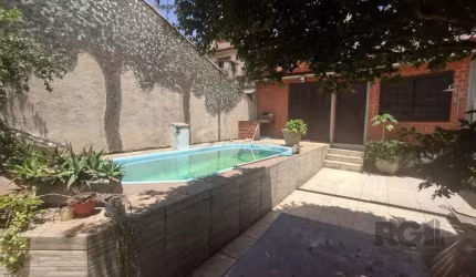 Casa 4 dormitórios, Bairro Cavalhada.