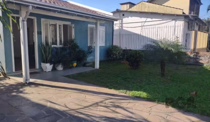 Casa com 250m², 2 quartos, 1 suite, edícula, no bairro Nonoai