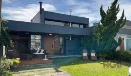 Casa em Condomínio em Centro