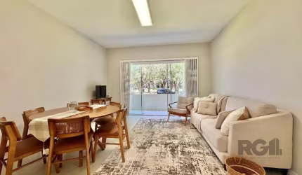 Apartamento à venda na Praça Roubadinhas &amp;amp; Mar, finamente mobiliado