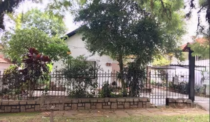 Casa - 3 dorms. 3 vagas - 150 m² - Santa Tereza