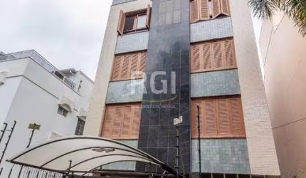 Cobertura para Venda - 248.34m², 3 dormitórios, sendo 1 suites, 3 vagas - Petrópolis