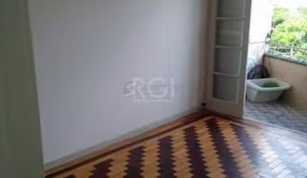 Apartamento de 2 dormitórios, Petrópolis Desocupado