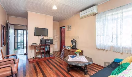 Casa sobrado no Jardim do Saldo de 3 dormitórios