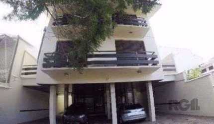 Apartamento 2 dormitórios, 2 vagas - Três Figueiras próximo do Iguatemi