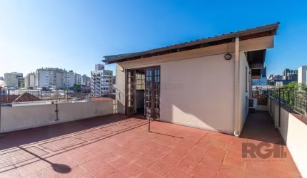 Cobertura no bairro Rio Branco de 2 dormitórios vaga e terraço