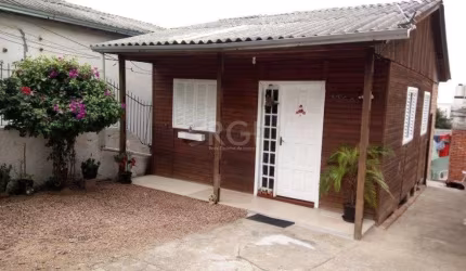 Casa para Venda - 100m², 4 dormitórios, sendo 1 suites, 3 vagas - Tristeza
