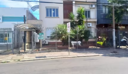 Apartamento 2 dormitórios em frente ao Zaffari