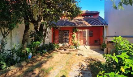 Linda Casa Bairro Ipanema 02 Dormitórios Suíte