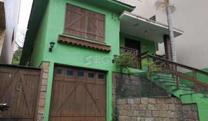 Casa para Venda - 170m², 3 dormitórios, 3 vagas - Nonoai, Porto Alegre