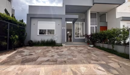 Casa em Condomínio em Hípica